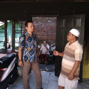 Jauhar Awaluddin Meninjau Kebakaran yang Menimpa Rumah Warga di Candisari